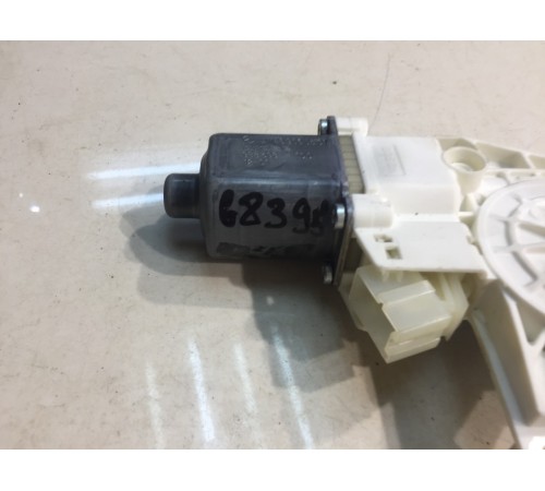 Моторчик стеклоочистителя (задний,левый)