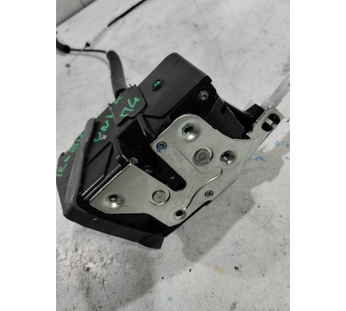 Замок двери передний левый