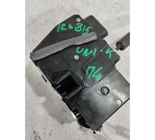 Замок двери передний левый