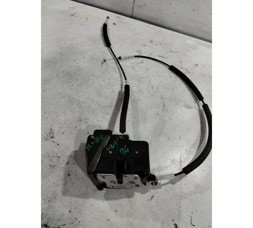 Замок двери передний левый