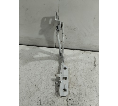 Петля капота правая