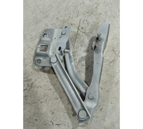 Петля капота правая