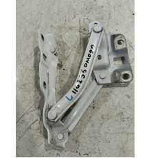 Петля капота правая