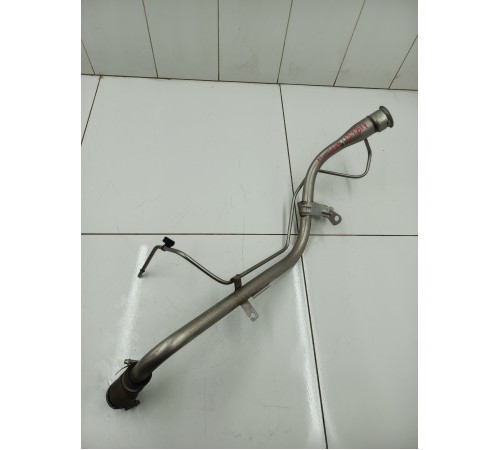 Горловина топливного бака