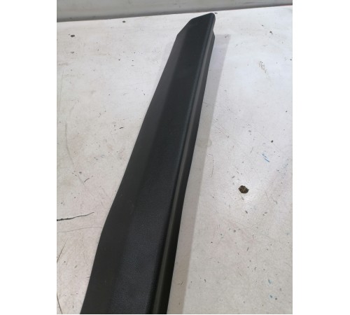 Обшивка крышки багажника