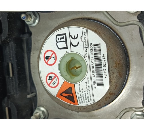 Подушка безопасности водителя