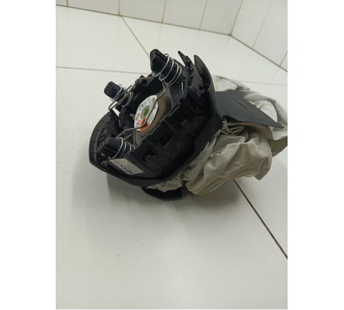 Подушка безопасности водителя