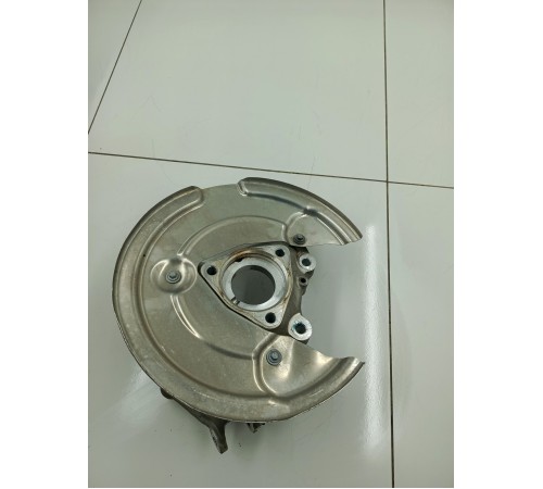 Кулак поворотный задний правый