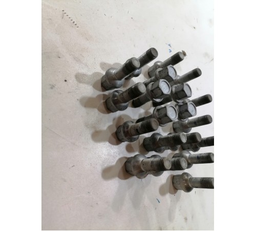 Колесные болты