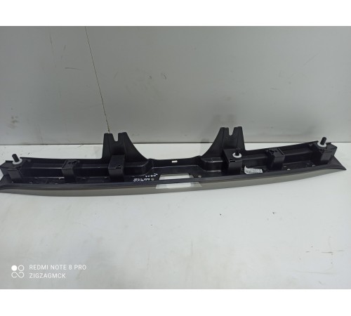 Накладка замка багажника нижняя