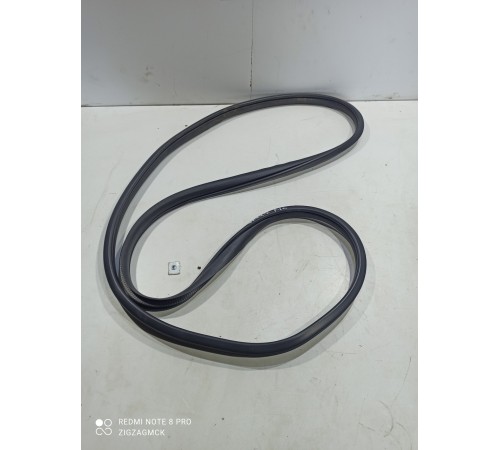 Уплотнитель двери(задний левый)