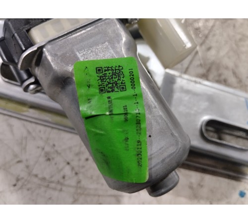 Стеклоподъемник двери задний правый