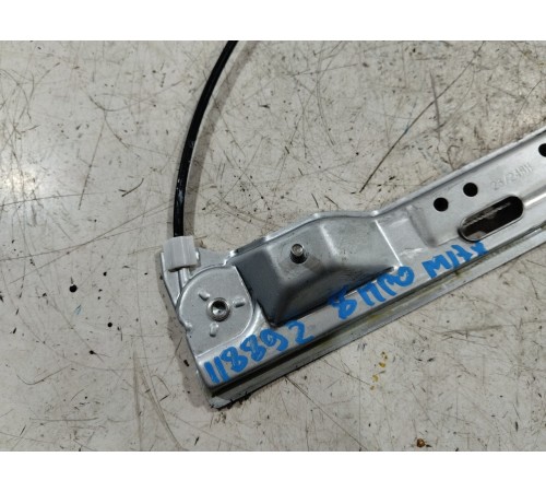 Стеклоподъемник двери задний правый