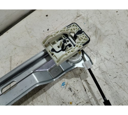 Стеклоподъемник двери задний правый