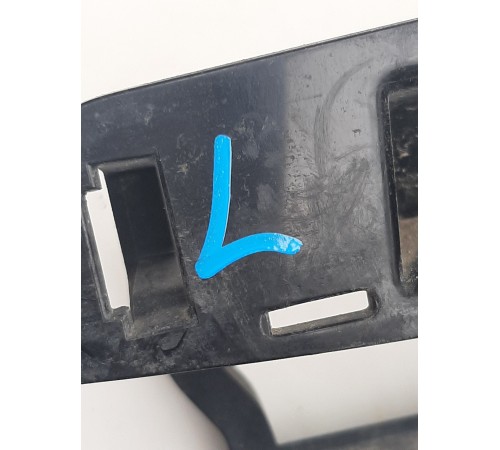 Крышка омывателя фар (левая)