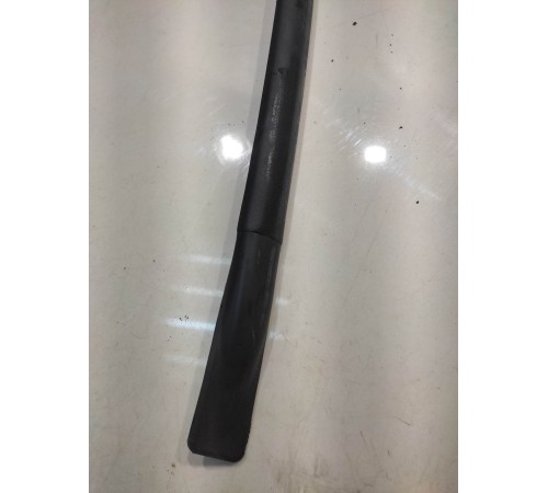 Уплотнитель боковой(правый)