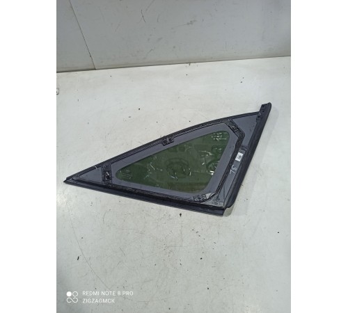 Стекло глухое (заднее левое)