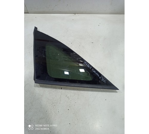 Стекло глухое (заднее левое)