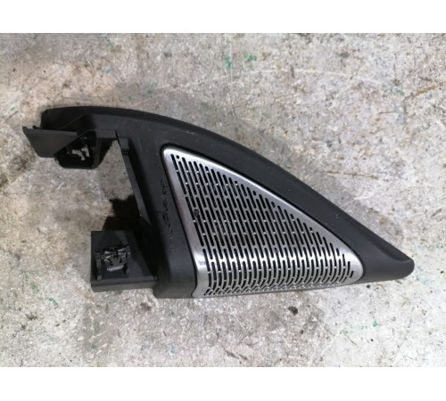 накладка на дверь уголок с пищалкой правая 