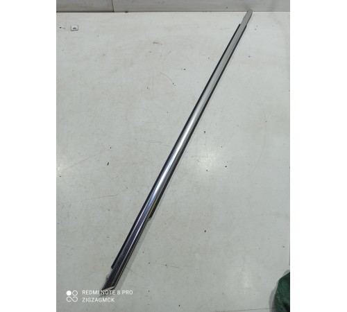 Уплотнитель стекла (передний правый наружный)