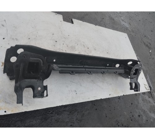 Усилитель бампера передний