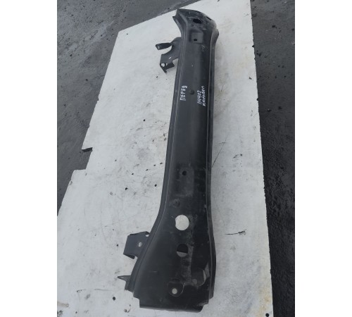 Усилитель бампера передний