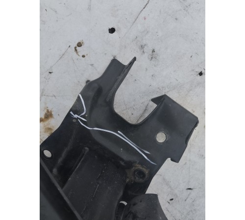 Усилитель бампера передний