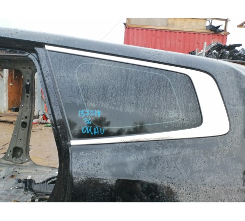 Стекло глухое левое , форточка