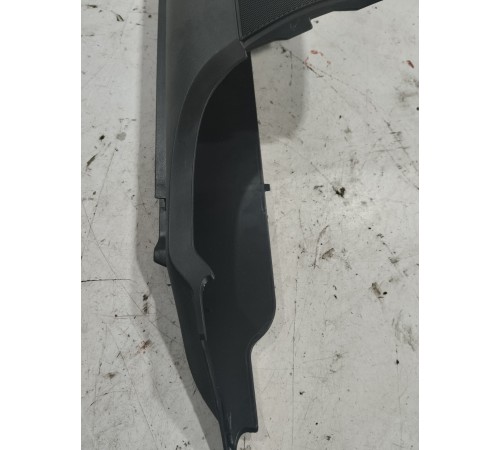 Обшивка багажника правая