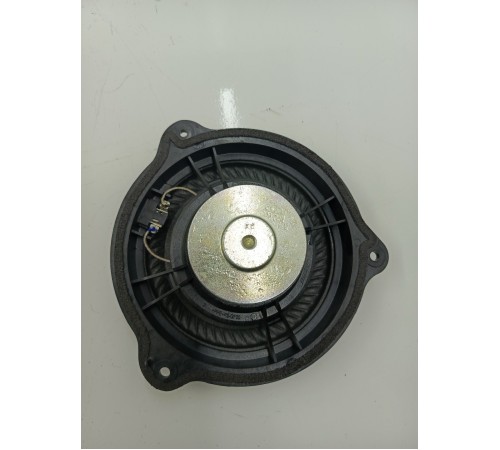 Динамик двери задний