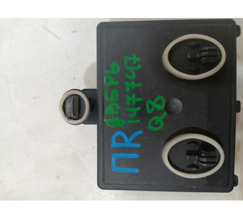 Блок управления двери передний правый