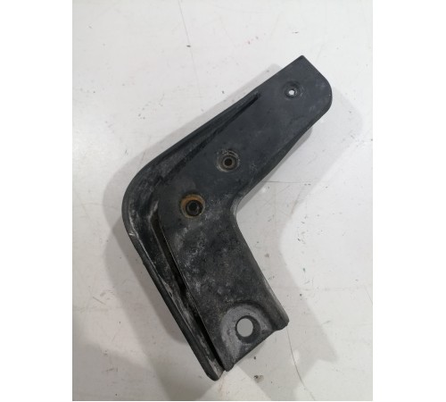 Брызговик передний правый