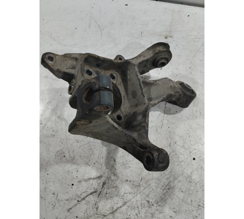 Кулак поворотный(задний правый)