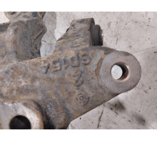 Кулак поворотный(задний правый)