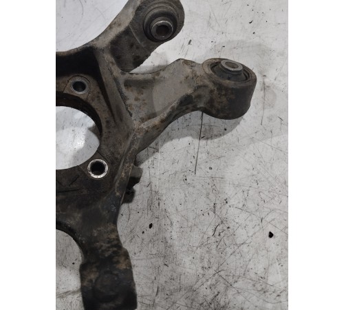 Кулак поворотный(задний правый)