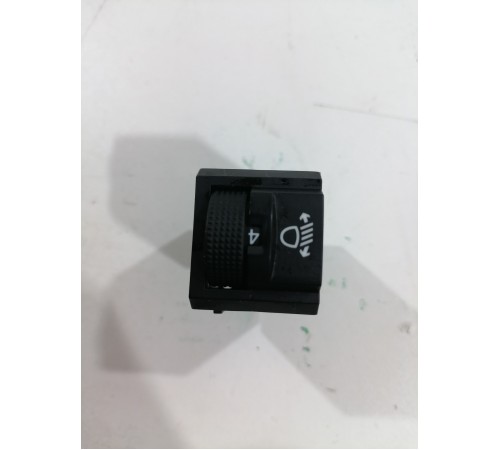 Кнопка корректора фар по высоте