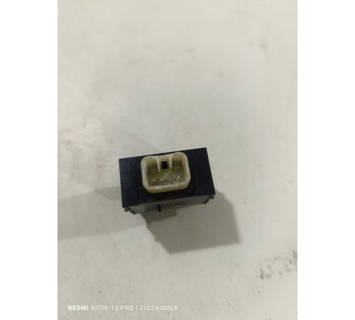 Кнопка корректора фар