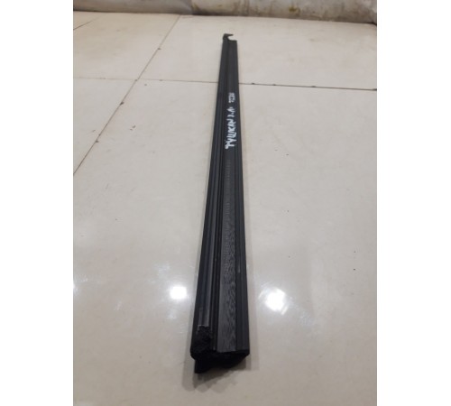 Уплотнитель стекла (задний, левый)