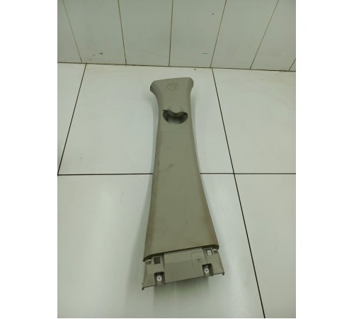 Обшивка центральной стойки правая верхняя