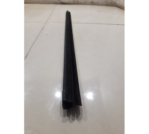 Уплотнитель стекла (задний, левый)