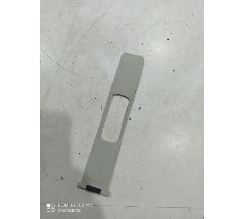 Накладка обшивки центральной стойки левая