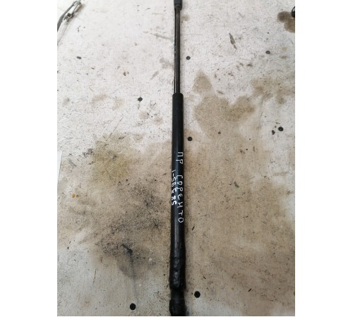 Амортизатор багажника