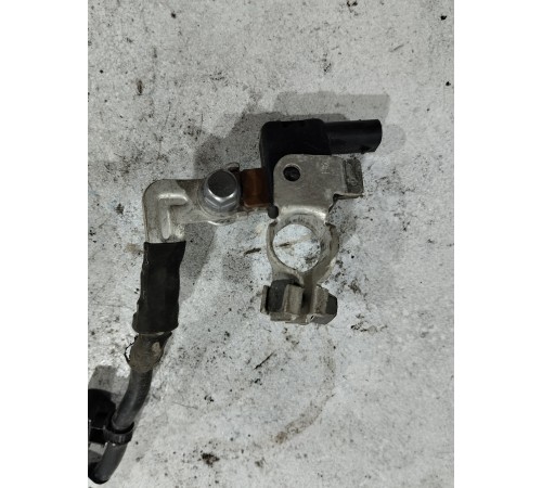 Клемма аккумулятора