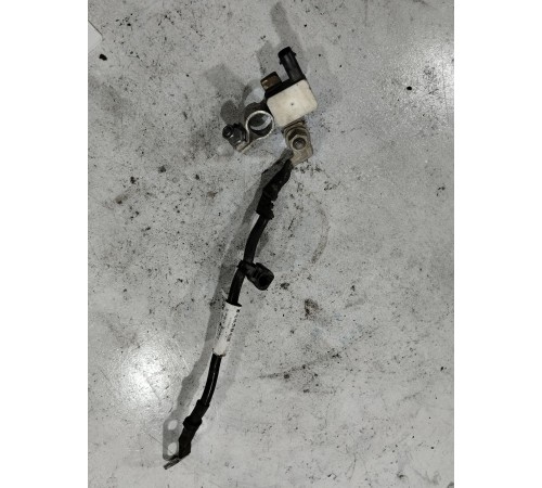 Клемма аккумулятора