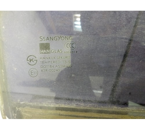 Стекло двери заднее правое