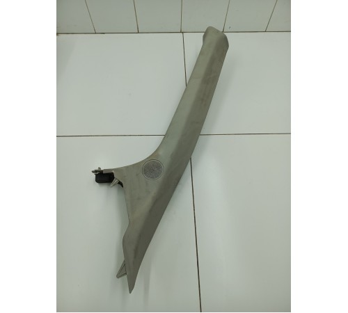 Обшивка стойки передняя левая