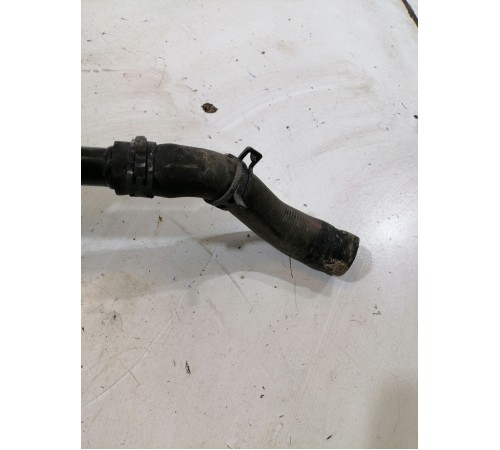 Патрубок системы охлаждения