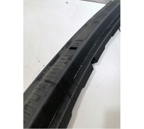 Обшивка панели багажника