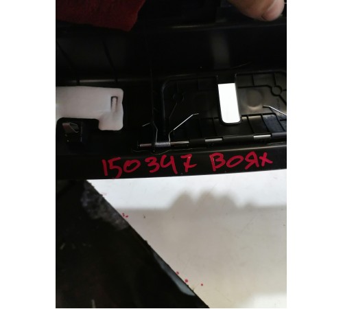 Обшивка панели багажника