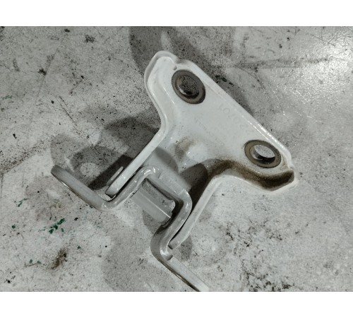 Петля двери задняя правая верхняя